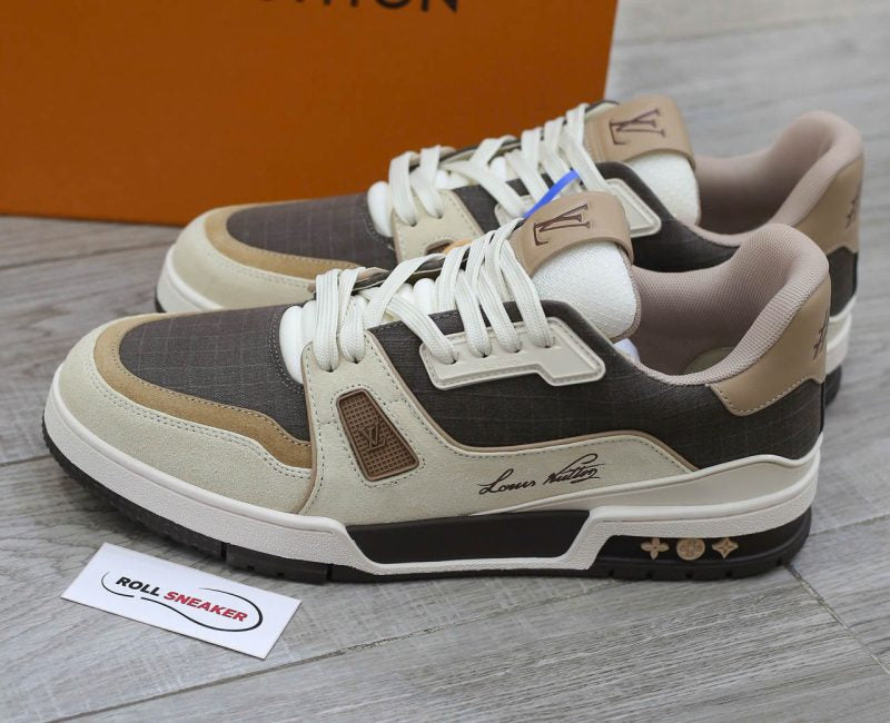 #54 LV trainer “signature brown”