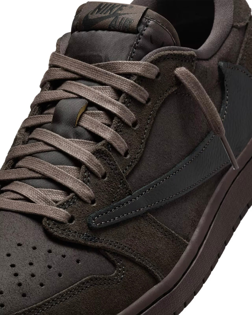 Air Jordan 1 x Travis Scott
Velvet Brown and Dark Mocha