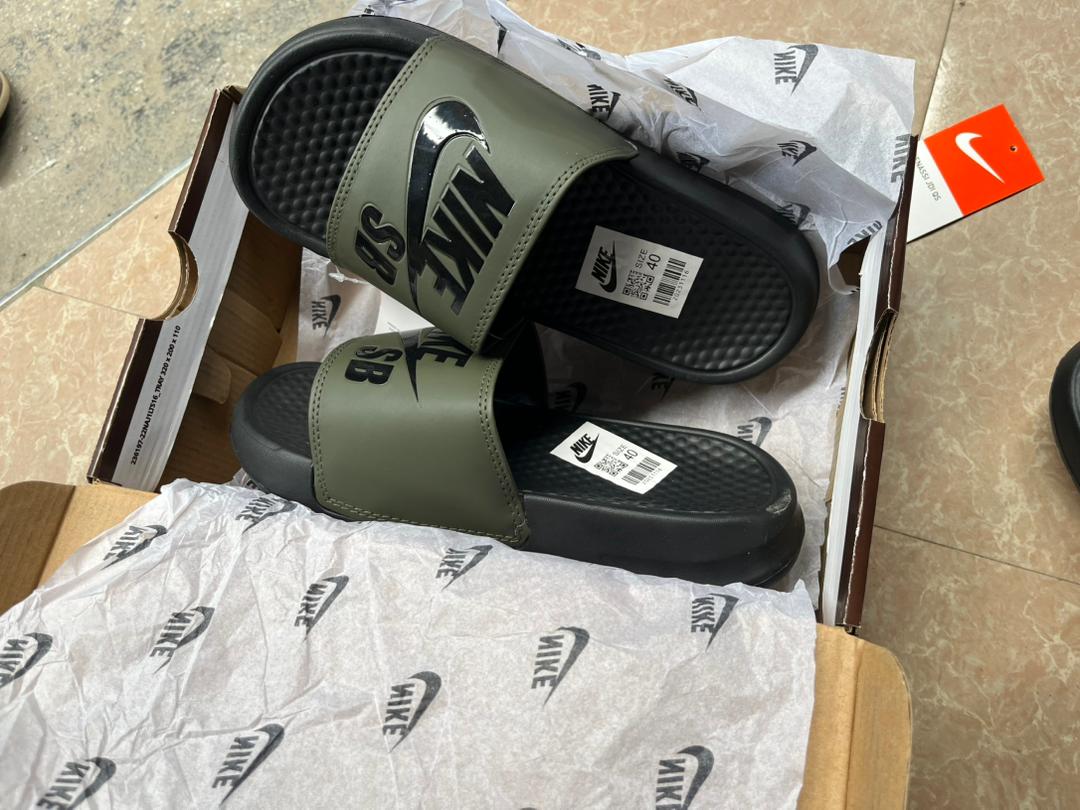 Nike SB slides